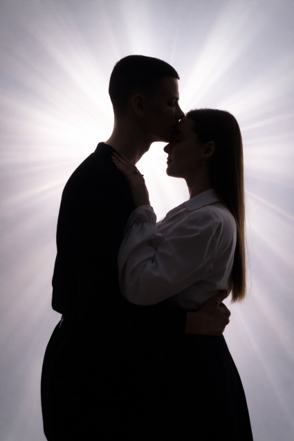 Заказать фотосессию Love Story в студии от сети фотостудий Fashion Box в Самаре  
  
 – фото № 5