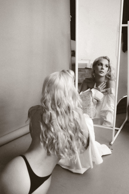 Заказать фотосессию в стиле Ню в 2-х образах в Самаре от сети фотостудии Fashion Box

 – фото № 3