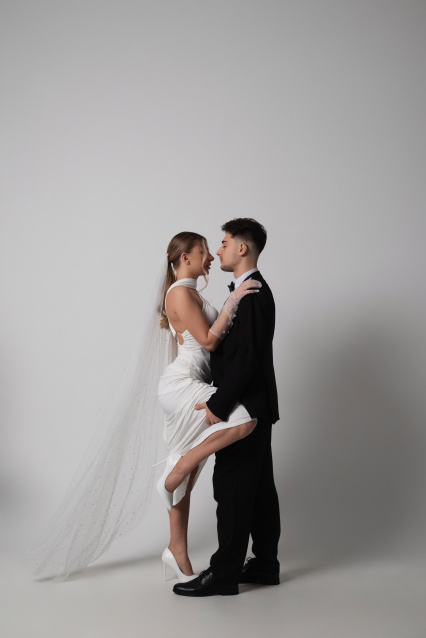 Свадебная фотосессия в Самаре — стиль, чувства и незабываемые кадры – фото № 10