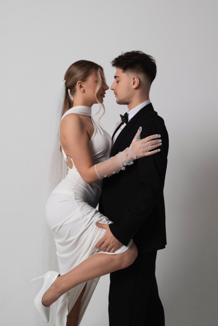 Свадебная фотосессия в Самаре — стиль, чувства и незабываемые кадры – фото № 8